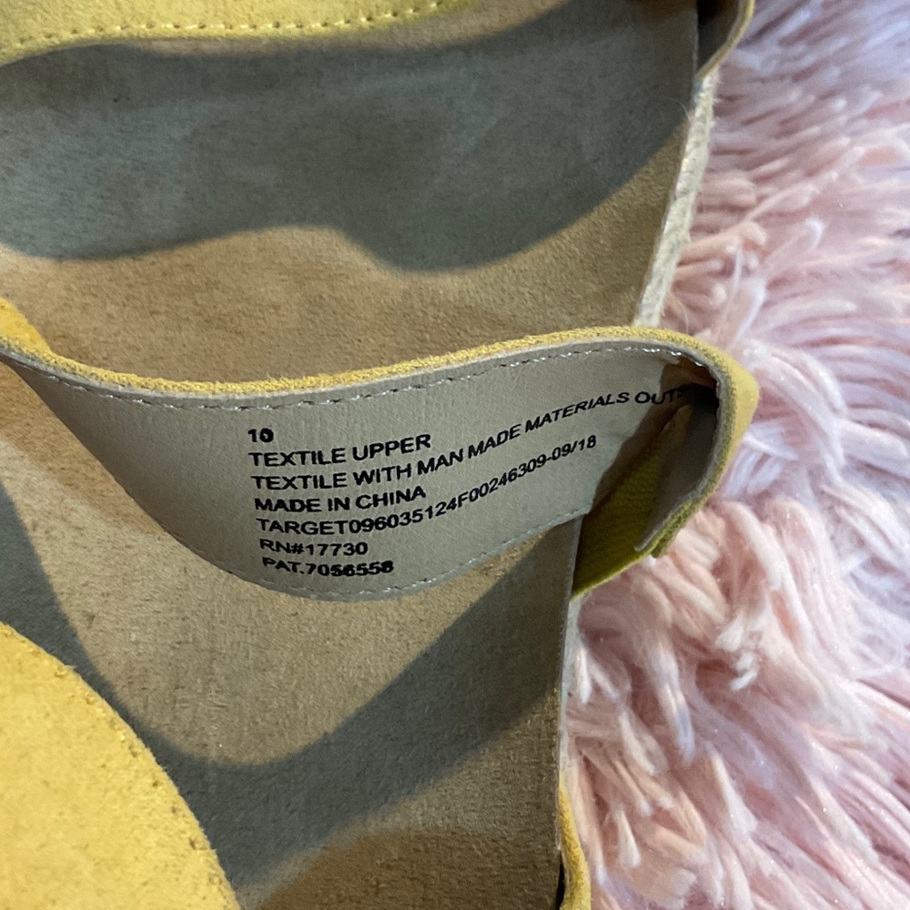 Universal Thread Mustard Colored Sandals - Picture 4 of 4